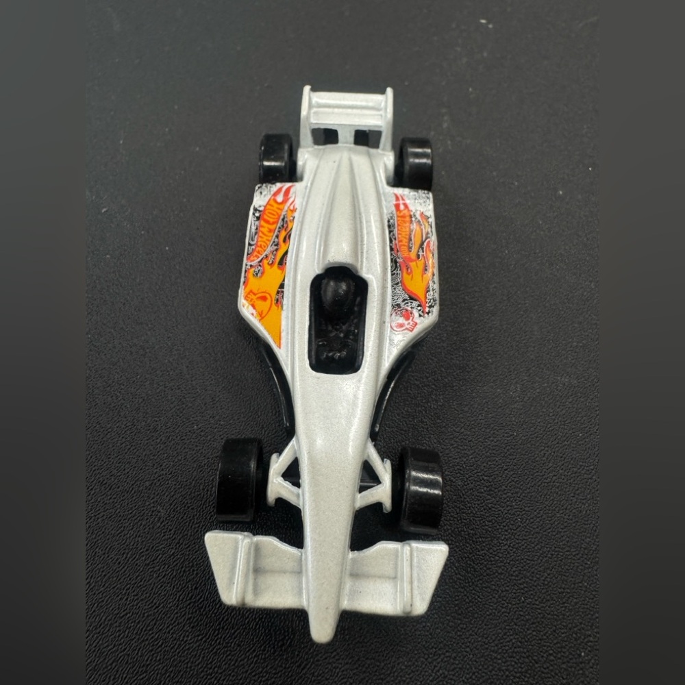 RARE: 1998 Mattel Hot Wheels Formula 1 - F1 Diecast - HW White R1‎